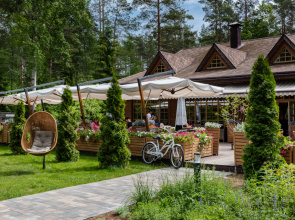 Tsarstvo-Korolevstvo Hotel