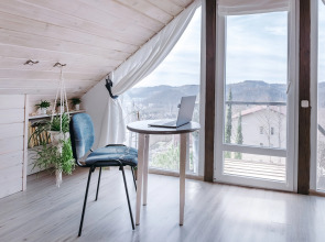 Вилла Дом с Кипарисами