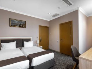 Metro City Hotel