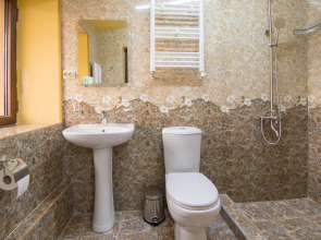 Отель Tatev Hotel and Tours