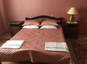 Отель Весна