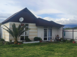Private house Pitsunda Gostevoy Dom Pole