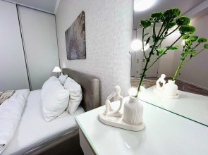 Квартира Неотель мансардная у Чернавского моста, Петровского сквера