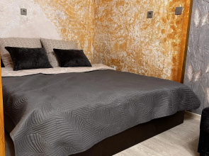 Komarova 40 Flat