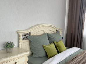 Квартира Просторная на Курсантов Кировцев