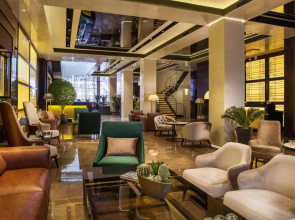 Saint Ten Hotel
