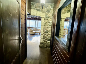 Квартира на Аланской, 25 "Пентхаус"