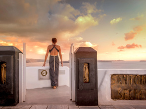 Santorini Secret Suites & Spa