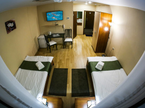 Отель Глобус