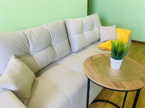 V Tsentre Na Pobede Revolyutsii Flat
