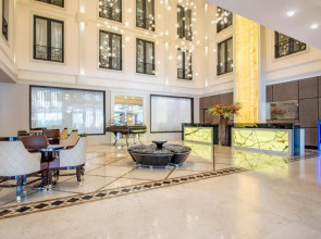 Отель Ambassadori Hotel Tbilisi