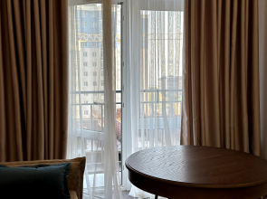 Апартаменты "Эленика" Двухкомнатая квартира в Махачкале с видом на озеро и мечеть