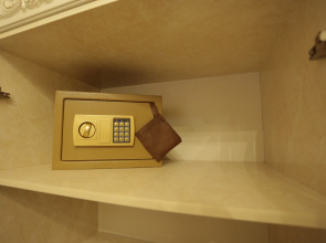 Отель Imperial Palace