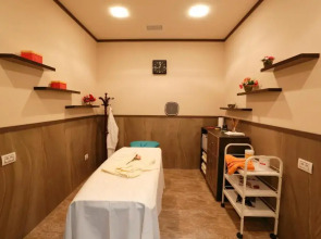 Отель Days Baku