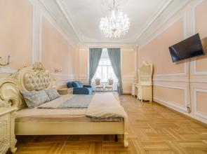 Квартира на Рубинштейна 4