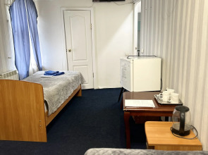 Отель Лотос