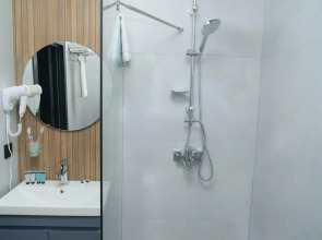 Отель Twelve Inn