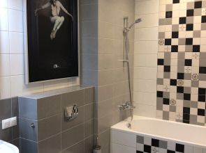 Апартаменты 4-комнатные HomeApart Сторожовская, 6