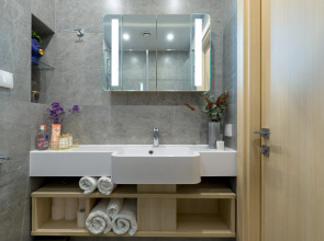 Апартаменты Live Here and Now