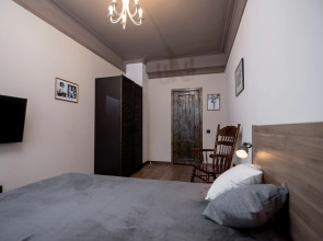 Апартаменты 2-х комнатные в Тихом Центре в стиле Старый Питер