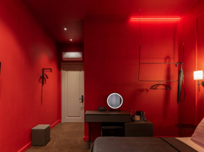 Апартаменты Red room в NikolaevBuilding