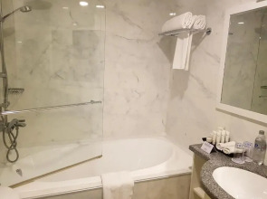 Отель Ramada by Wyndham Bishkek Centre