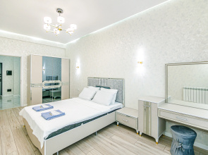 Skyline Modern Apartment by Bea Paradise Apartments