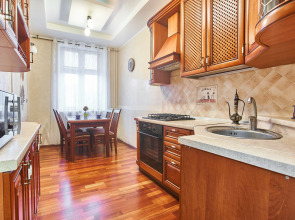 Апартаменты Карла Маркса 8