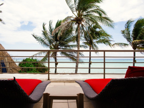 Ocean Front Corto Maltes 104 Apartments