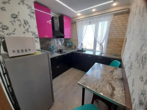 Apartamenty s 2 komnatami i balkonom (KVARTIRA51)