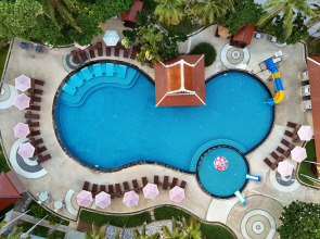 Отель Heeton Concept Pattaya by Compass Hospitality