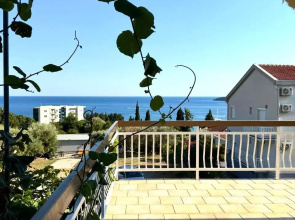 Anora Hotel