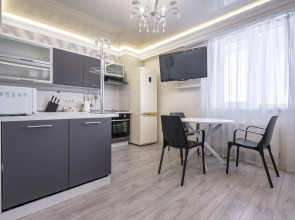 Апартаменты Эксклюзивные с ванной на балконе и видом на Marriott в ЖК Центральный