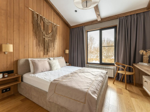 Ekorancho Lodzh s vannoj i kupelyu Cottage