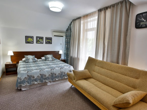 Отель Marina Inn