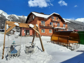 Vila Liza s Transferom k Podemnikam Guest House