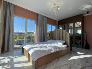 Апартаменты 3-комн. ЖК Корона Дизайнерский ремонт