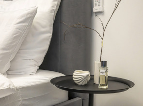 4flats MONOCHROME Квартира у набережной Невы в ЖК бизнес-класса