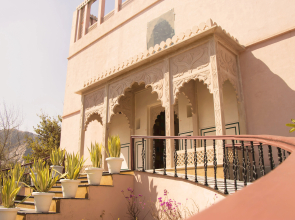 Eco Dera Chandsen Hotel