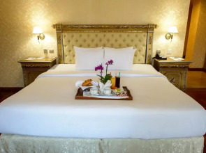 Отель Crowne Plaza Minsk
