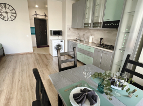 Апартаменты UraganAPART Мятная свежесть в дoме Шурика