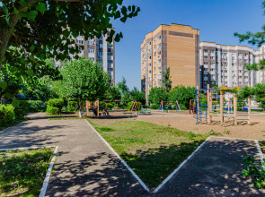 Квартира с Двумя Спальными Рядом с Ривьерой