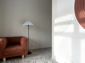 Апартаменты с дизайнерским ремонтом на центральной улице (до 4х гостей)