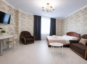 S 2-Mya Krovatyami I Odnomestny Divan V Tsentre Astany Apartments