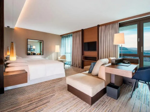 Sheraton Grand Tbilisi Metechi Palace Hotel