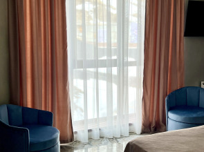 Отель Огонек