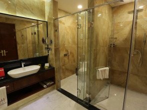 Отель Hotels & Preference Hualing Tbilisi