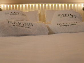 Отель Rafinn Hotel