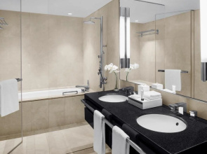 Отель JW Marriott Hotel Marina 