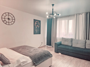 Апартаменты Двухкомнатные Центр, у площади Победы,Черняховского 12А,Колибри#12А